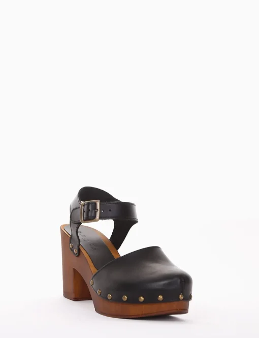 Sandalo zoccolo tacco 7cm con plateaux nero