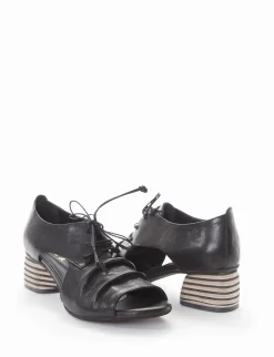 scarpa lacci tacco 5 cm nero