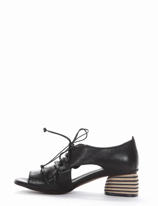 scarpa lacci tacco 5 cm nero