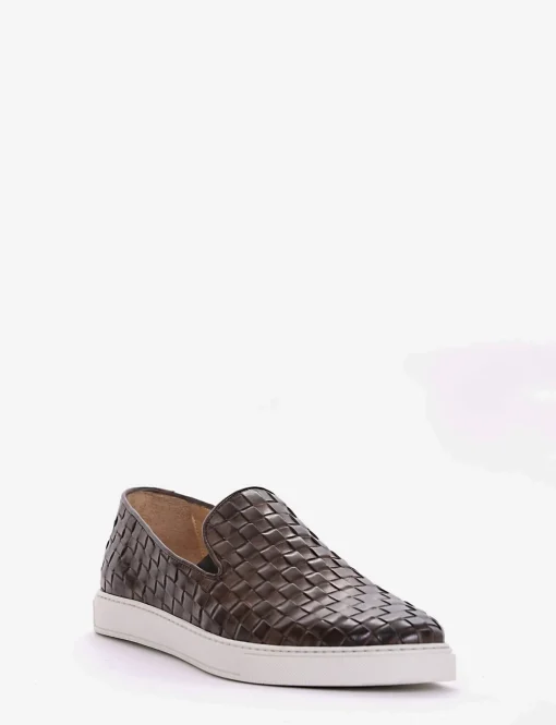 slip on fondo gomma e soletto interno in vera pelle. Tomaia in morbidissima pelle intrecciata tortora