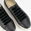 Sneaker fondo gomma e soletto interno in vera pelle. Tomaia in morbida nappa laminata nero
