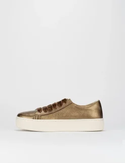 Sneaker fondo gomma e soletto interno in vera pelle. Tomaia in morbida nappa laminata bronzo
