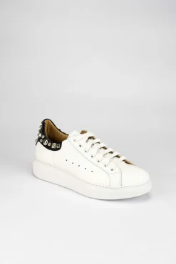 Sneaker fondo gomma e soletto interno in vera pelle