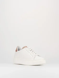 sneakers fondo gomma e soletto interno in vera pelle. Tomaia in morbida pelle bianco
