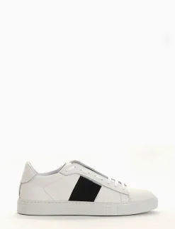 sneakers fondo gomma e soletto interno in vera pelle. Tomaia in morbidissima pelle nappata bianco