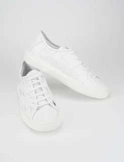 sneakers fondo gomma e soletto interno in vera pelle. tomaia in morbida pelle intrecciata bianco