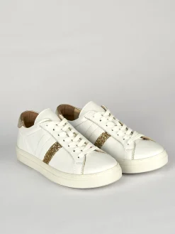 sneakers fondo gomma e soletto interno in vera pelle. Tomaia in morbida pelle bianco