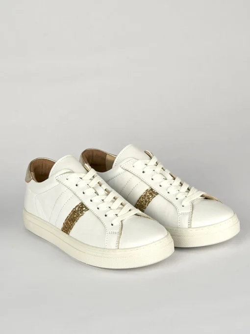 sneakers fondo gomma e soletto interno in vera pelle. Tomaia in morbida pelle bianco