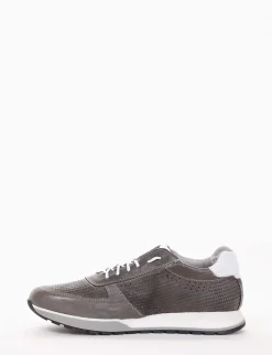 sneakers fondo in gomma e soletto interno in vera pelle. Tomaia in morbidissima pelle intrecciata con particolarissima suola ammortizzata grigio