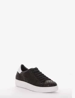 sneakers fondo in gomma e soletto interno in vera pelle. Tomaia in morbidissima pelle stampata a pitone nero