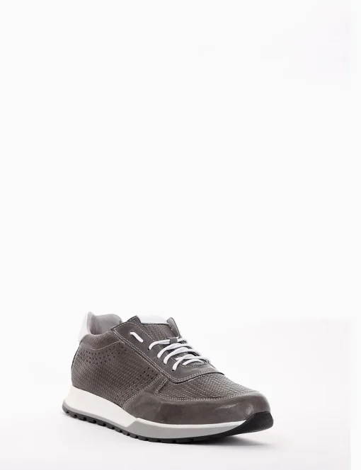 sneakers fondo in gomma e soletto interno in vera pelle. Tomaia in morbidissima pelle intrecciata con particolarissima suola ammortizzata grigio