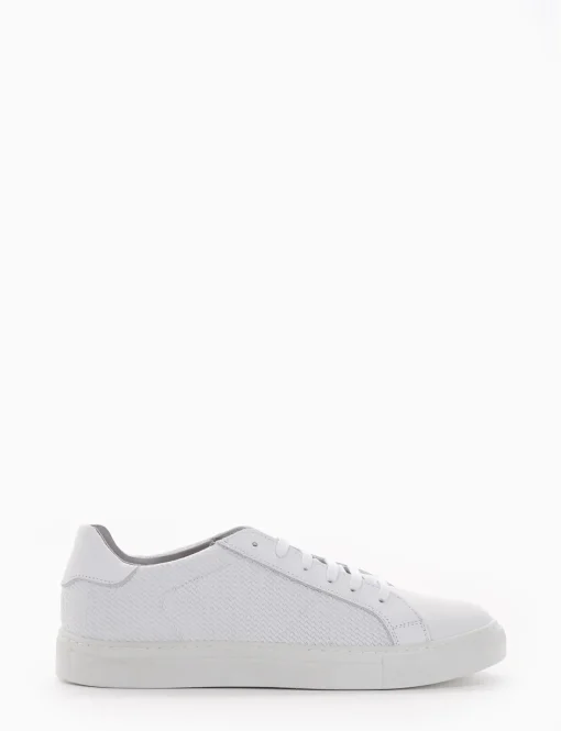 sneakers fondo in gomma e soletto interno in vera pelle. Tomaia in morbidissima pelle nappata bianco