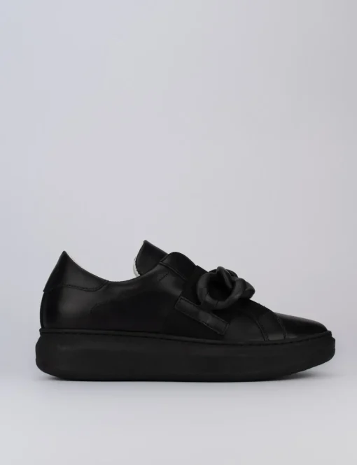 Sneakers tacco 1cm pelle nero