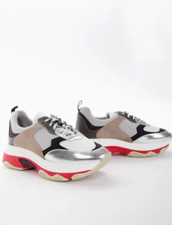 Snkrs fondo rosso