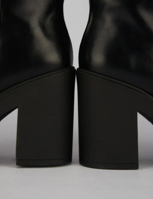 Stivale tacco 8 cm nero pelle