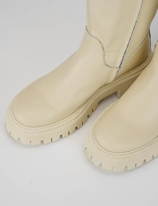 Stivale tacco 1 cm bianco pelle