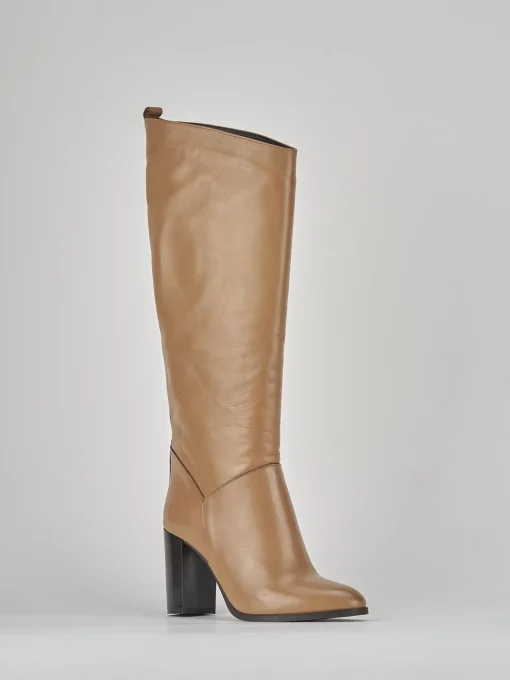 Stivale tacco 8 cm marrone pelle