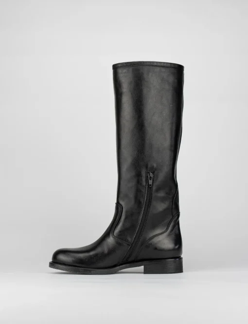 Stivale tacco 2 cm nero
