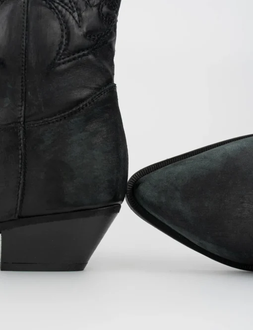 Stivale tacco 3 cm nero