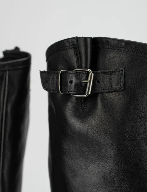 Stivale tacco 2 cm nero