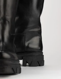 Stivale tacco 2 cm nero