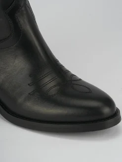 Stivale tacco 2 cm nero pelle