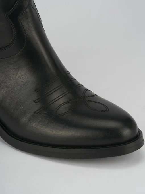 Stivale tacco 2 cm nero pelle