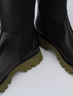 Stivale tacco 2 cm nero pelle
