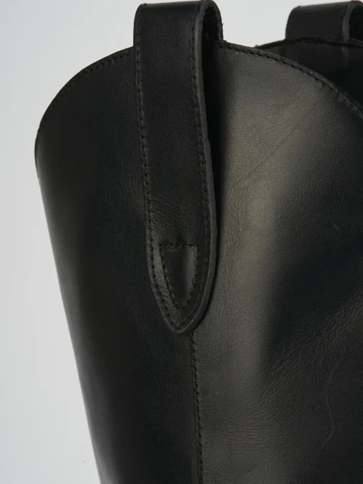 Stivale tacco 2 cm nero pelle