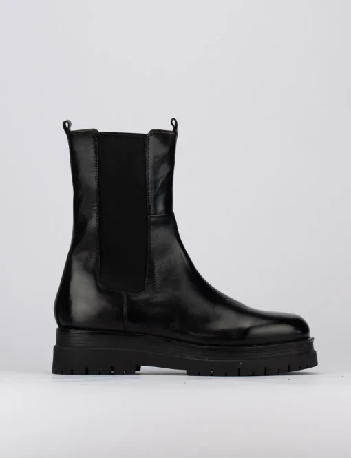 Stivale tronchetto tacco 1 cm nero pelle