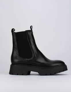 Stivale tronchetto tacco 2 cm nero pelle