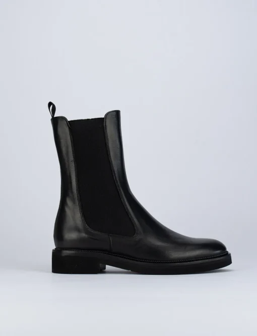 Stivale tronchetto tacco 2 cm nero pelle