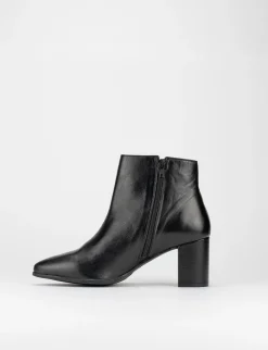 Stivale tronchetto tacco 5 cm nero