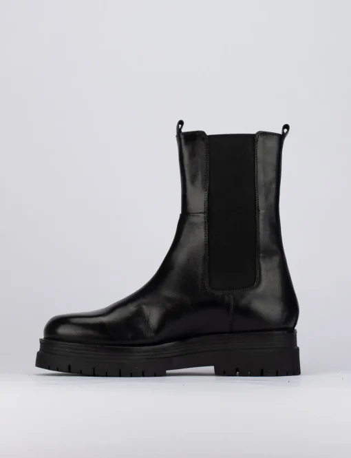 Stivale tronchetto tacco 1 cm nero pelle