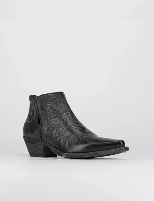 Stivale tronchetto tacco 5 cm nero