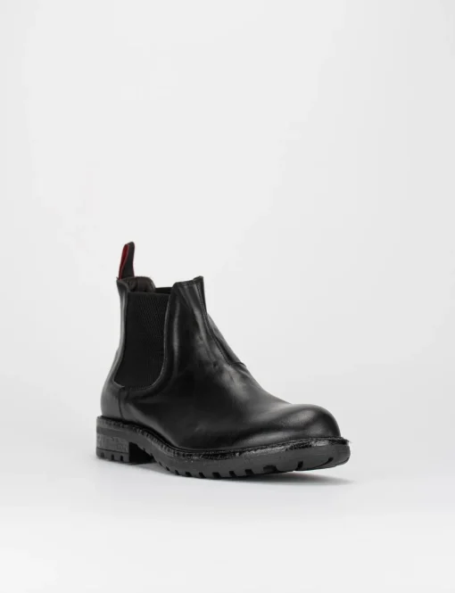 Stivale tronchetto tacco 1 cm nero
