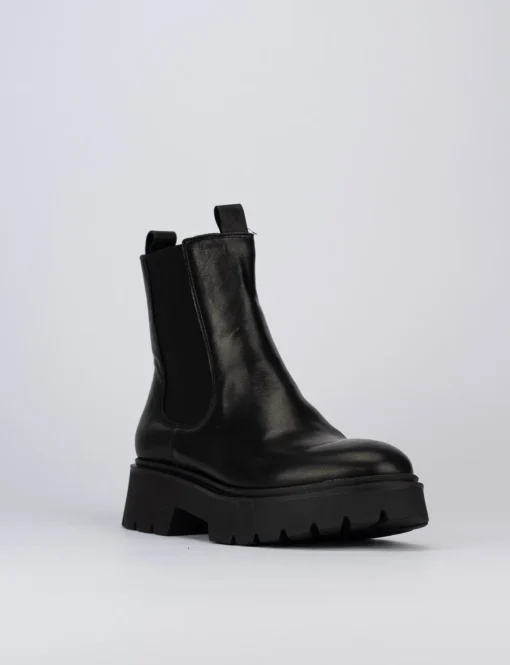 Stivale tronchetto tacco 2 cm nero pelle