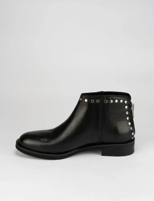 Stivale tronchetto tacco 2 cm nero