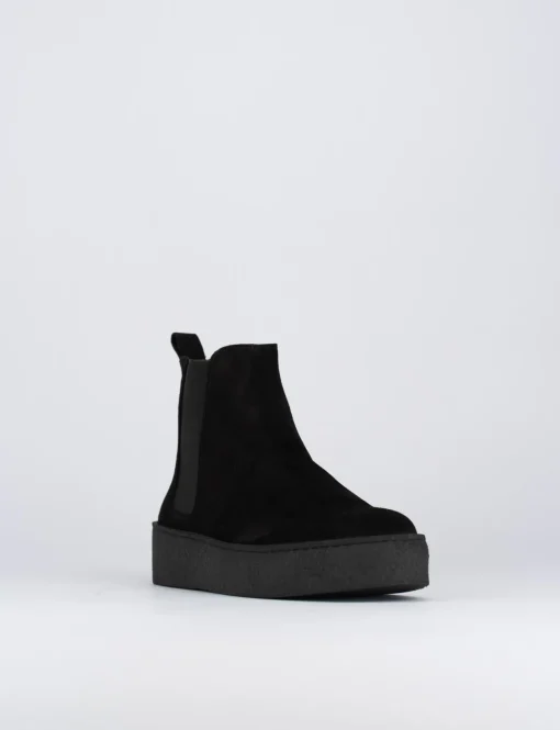 Stivale tronchetto tacco 1 cm nero camoscio