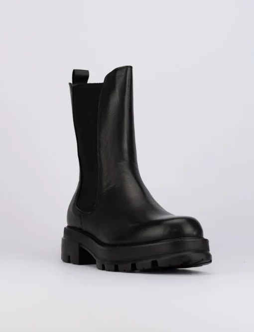 Stivale tronchetto tacco 2 cm nero pelle