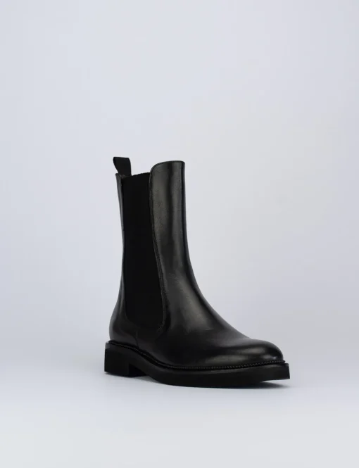 Stivale tronchetto tacco 2 cm nero pelle
