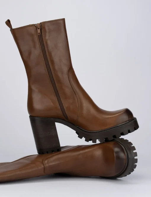 Stivale tronchetto tacco 8 cm marrone pelle