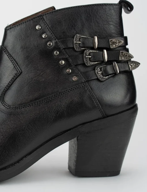 Stivale tronchetto tacco 5 cm nero