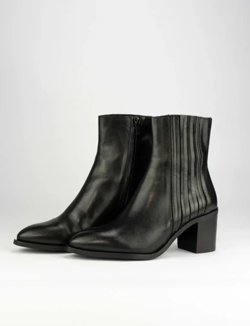Stivale tronchetto tacco 7 cm nero