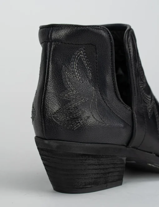 Stivale tronchetto tacco 5 cm nero