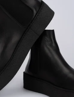 Stivale tronchetto tacco 1 cm nero pelle