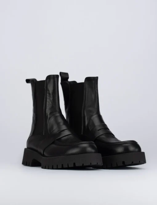 Stivale tronchetto tacco 1 cm nero pelle