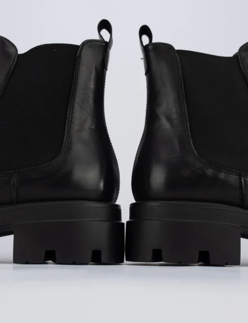 Stivale tronchetto tacco 2 cm nero pelle