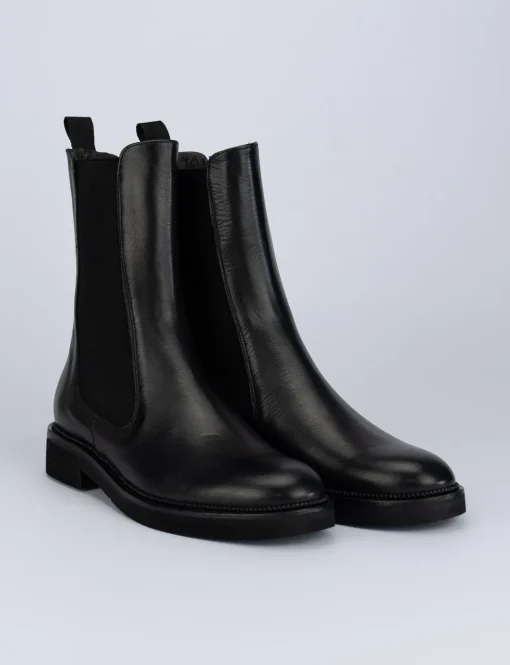 Stivale tronchetto tacco 2 cm nero pelle