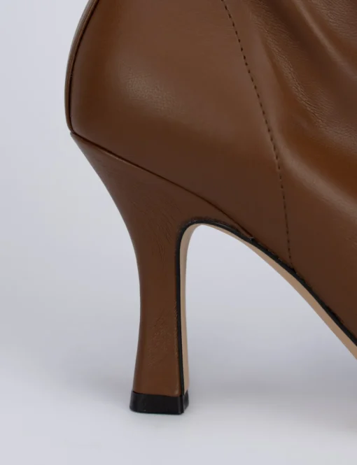 Stivale tronchetto tacco 8 cm marrone pelle